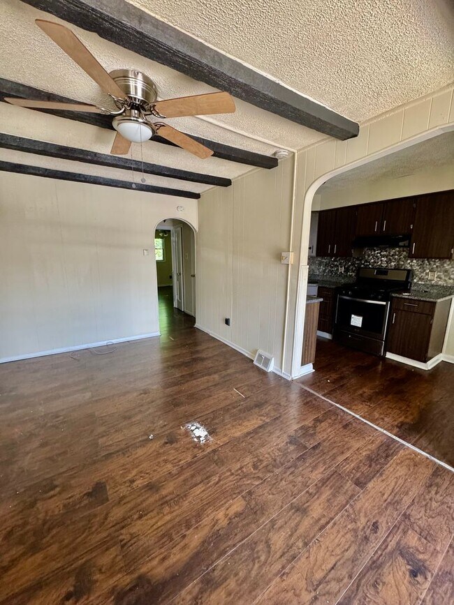 Charming 2-Bedroom Home in Southwest Phila... - Charming 2-Bedroom Home in Southwest Phila...