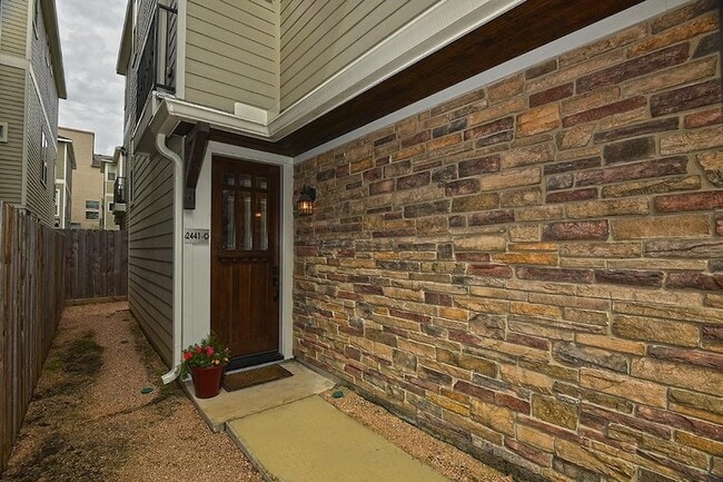 Photo - 2441 Charleston St