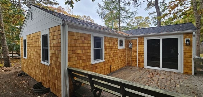 Photo - Newly renovated 2bed/1bath home in West Ya...