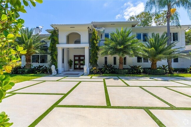 Building Photo - 7201 Ponce De Leon Rd Rental