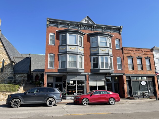 415 E 2nd St Apartments Unit 2C - Muscatine, IA | ForRent.com