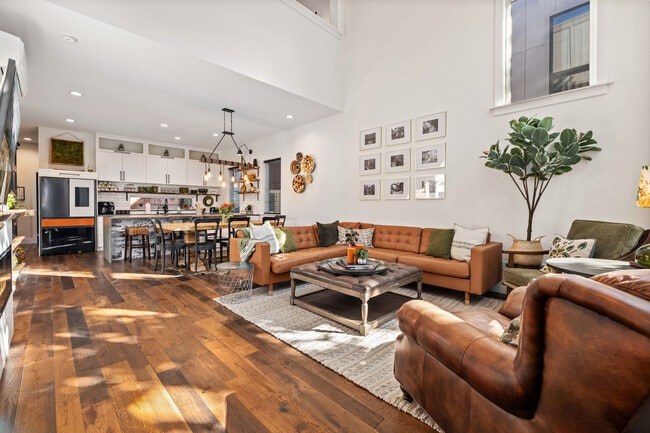 Photo - 510 SE Tourmaline Mews Unidad ID1221914P