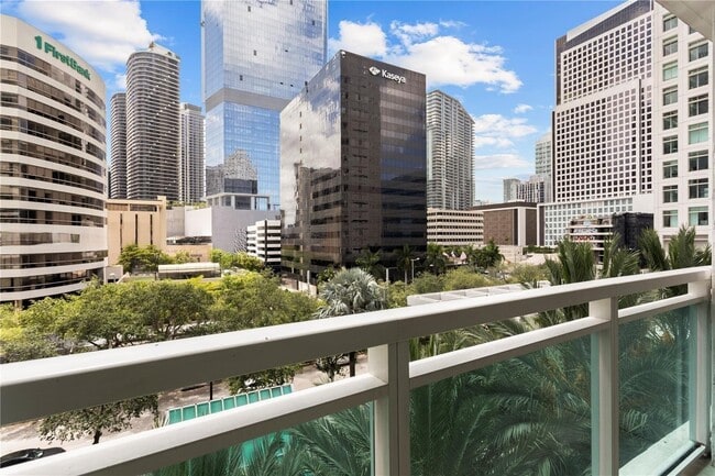 Photo - 950 Brickell Bay Dr Unit 501