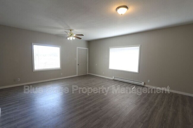 Photo - 1886 Palo Alto Rd