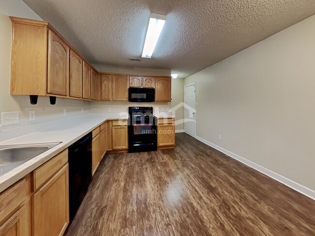 Photo - 2208 Thorn Crest Dr