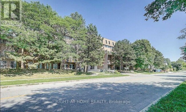 Photo - 165 Cherokee Blvd