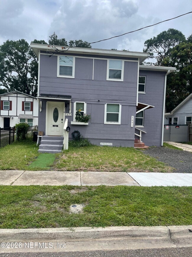 Building Photo - 1651 W 17th St