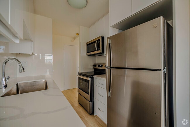 Kappele Circle Apartments - 2BDRM, 1 BA - Kitchen - Kappele Circle