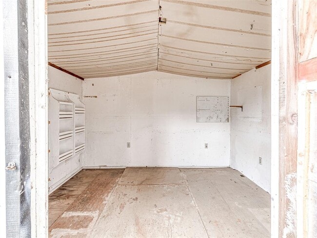 Photo - 305 Woodside Dr