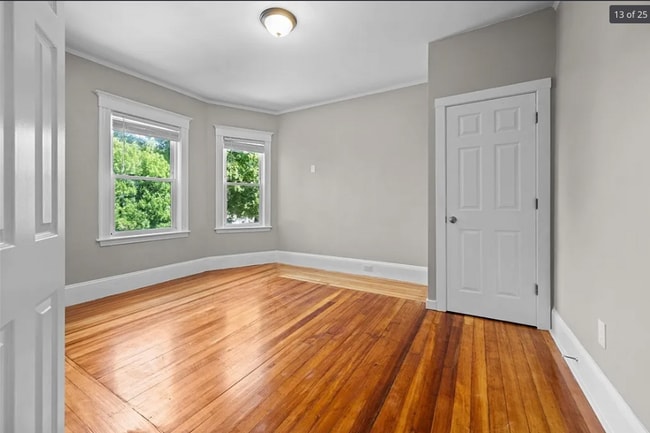 Photo - 381 Adams St Unidad 2