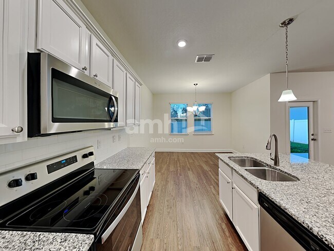 Photo - 4719 Reisswood Loop