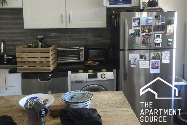 Photo - 2129 N Dayton St Unit 308