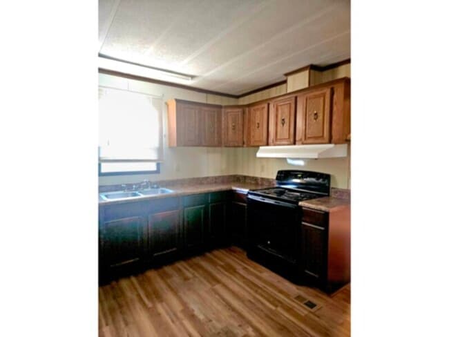 Photo - 649-95a Hwy 95A N