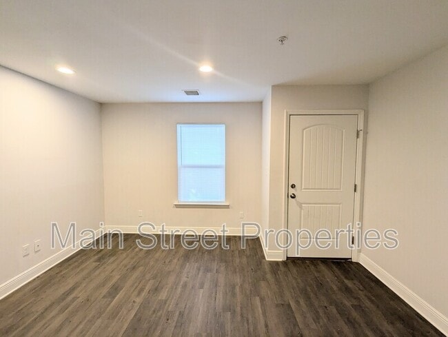 Photo - 313 N Navy Blvd Unit 1C