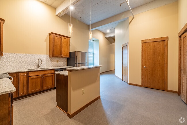 2Br, 1Ba - 1060Sqft- Kitchen