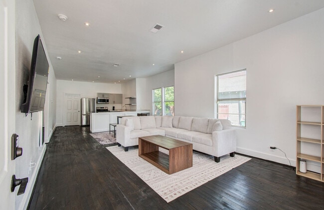 Building Photo - 3309 Webster St Unit FL1-ID1472545P