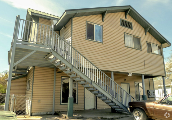 Building Photo - 4th St. Fourplex Unit #2 Rental