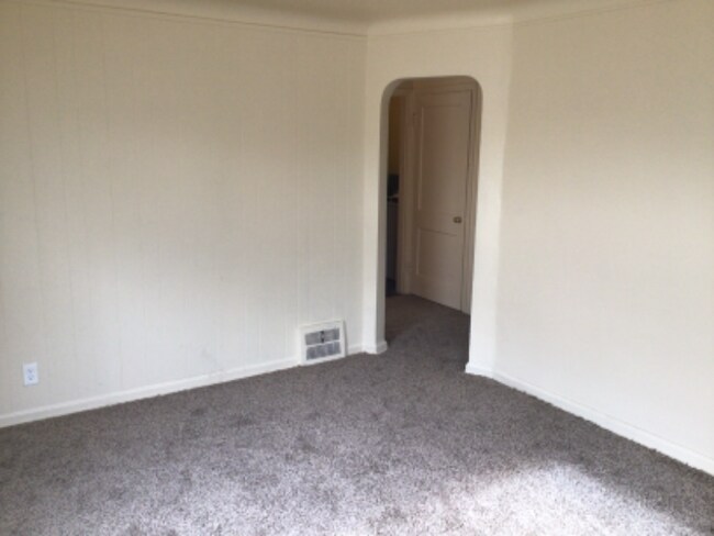 Photo - 17303 Hoover St