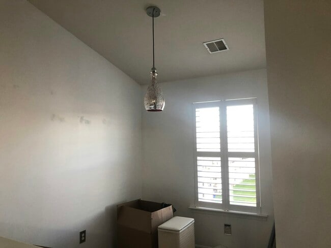 Photo - 23545 Devonshire Rd
