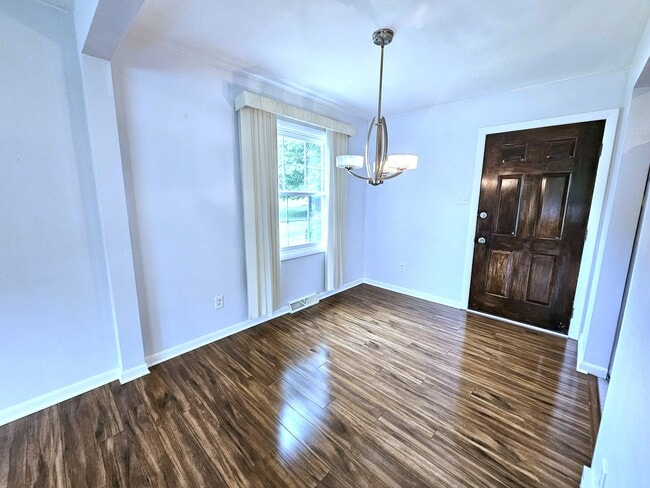 Planta principal - Comedor 10,2 x 8,4 - 172 Lincoln Hill Dr