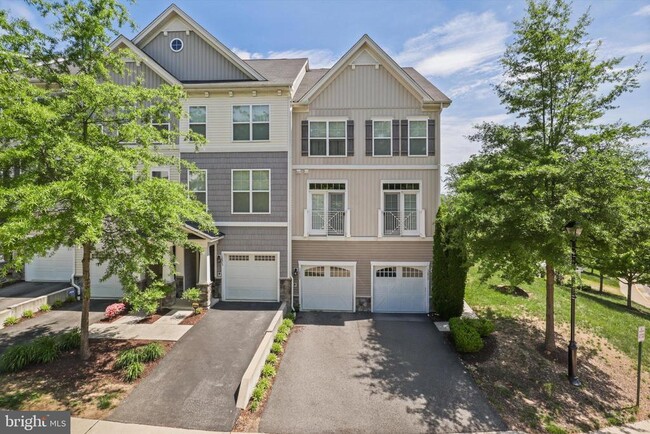 Photo - 12807 Lotte Dr Townhome