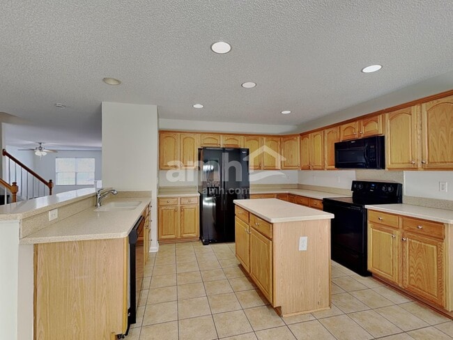 2305 Apple Glen Ln