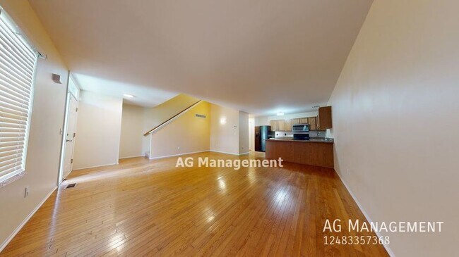 Photo - 254 Stonegate E - Amazing 3Bed/2.5 Bath Po...