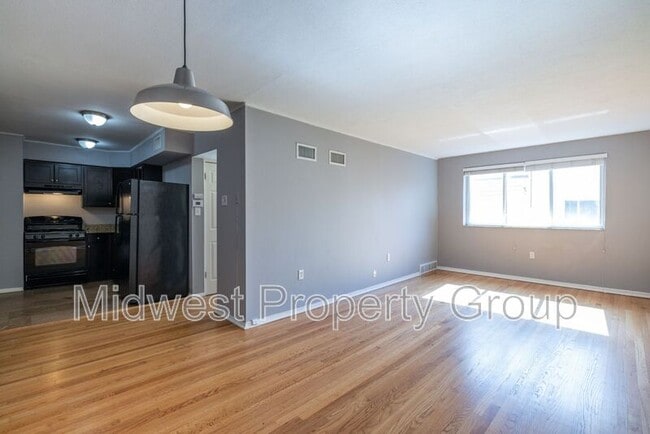 Building Photo - 2507 S Big Bend Blvd Rental