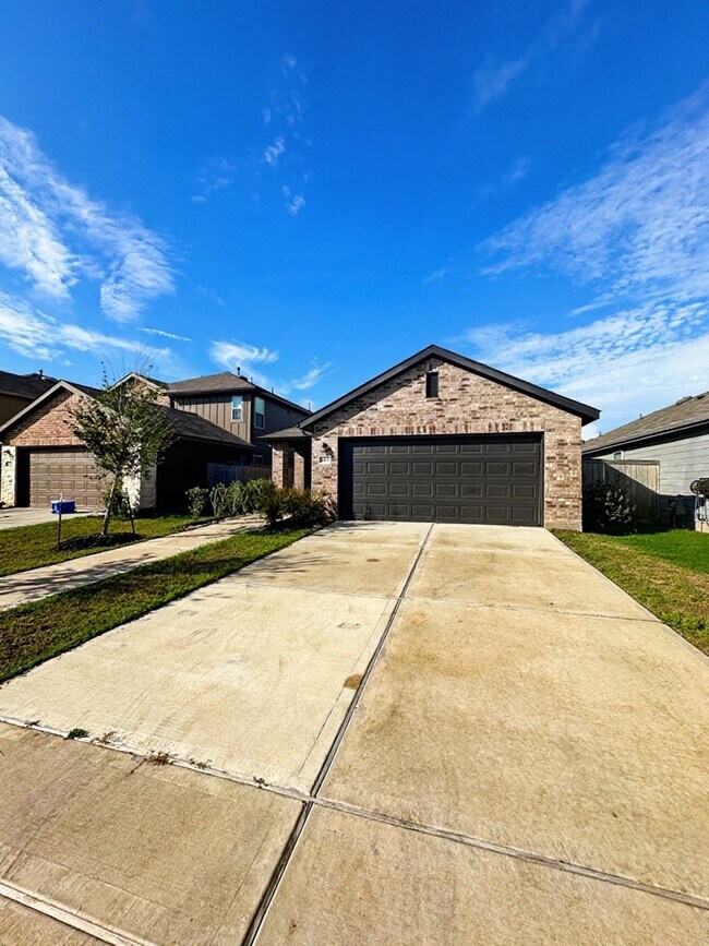 4538 Pinehurst Trce Dr