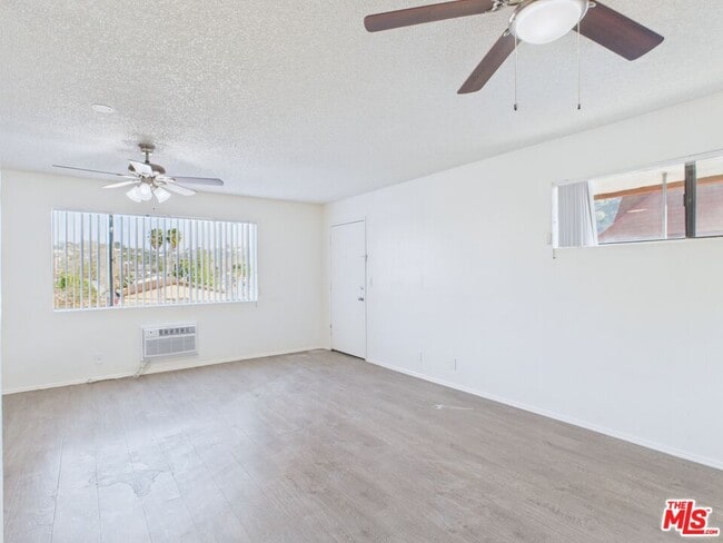 Photo - 236 S Ave 55 Unidad G