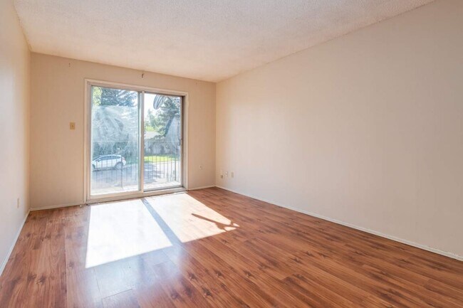 Photo - Ingram House