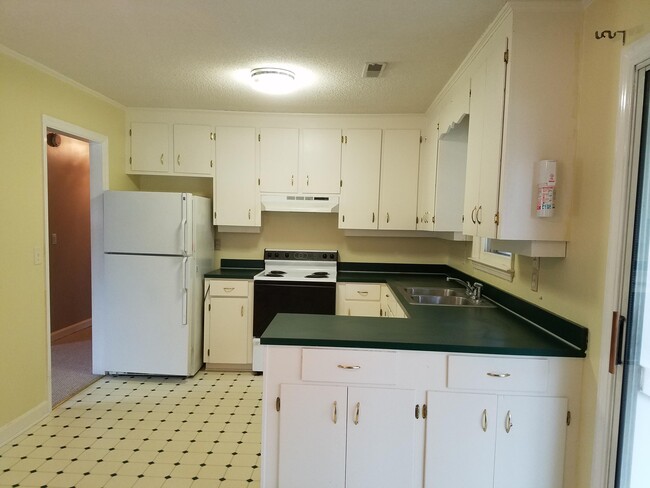 Photo - 2233 Garrison St