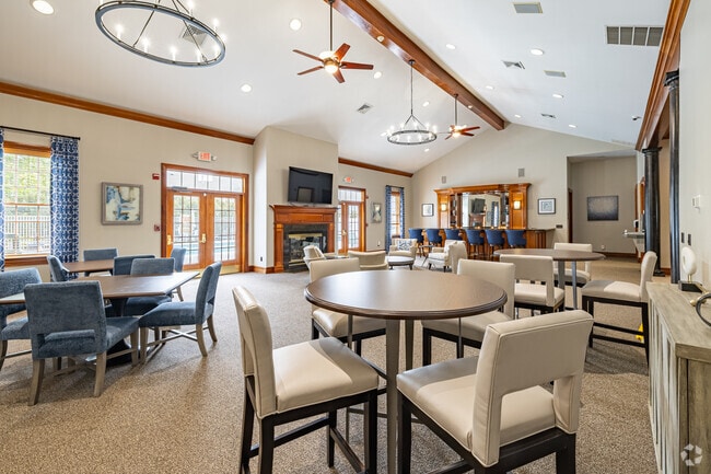 Building Photo - Warren Heights