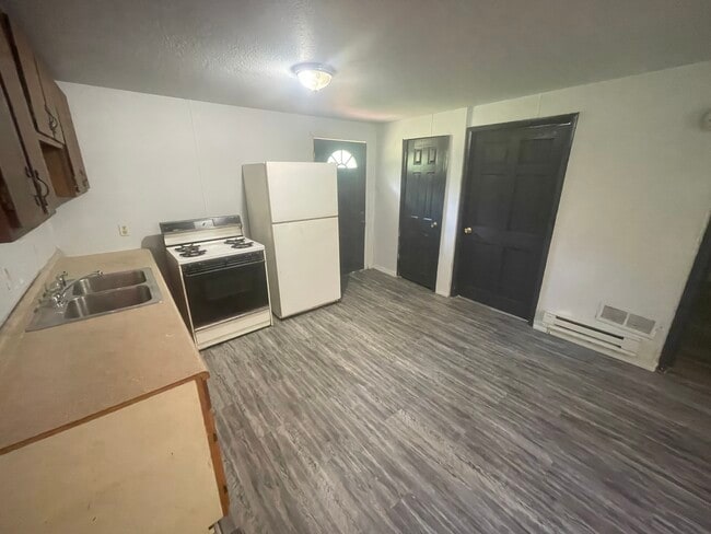 Photo - 815.5-B Griffin-S