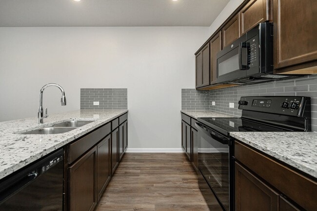 Photo - 1139 Trellis Pass