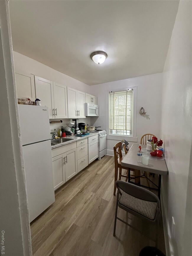 Photo - 128 Poningo St