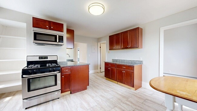 Building Photo - 3 Trenton St Unit 3