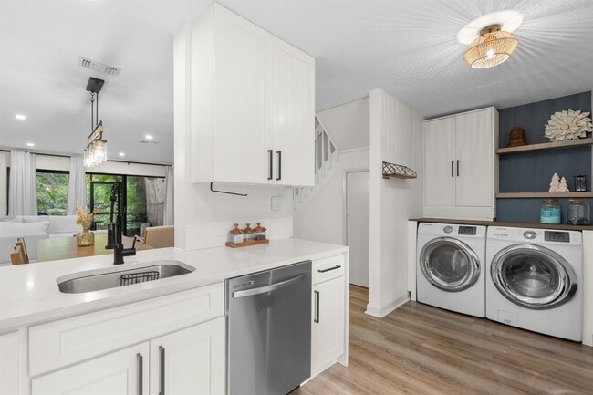 Photo - 4908 NW 82nd Ave