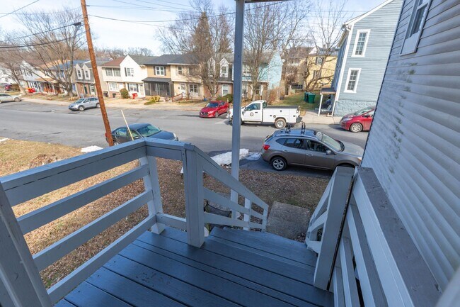 Photo - 324 E Washington St Unit 3