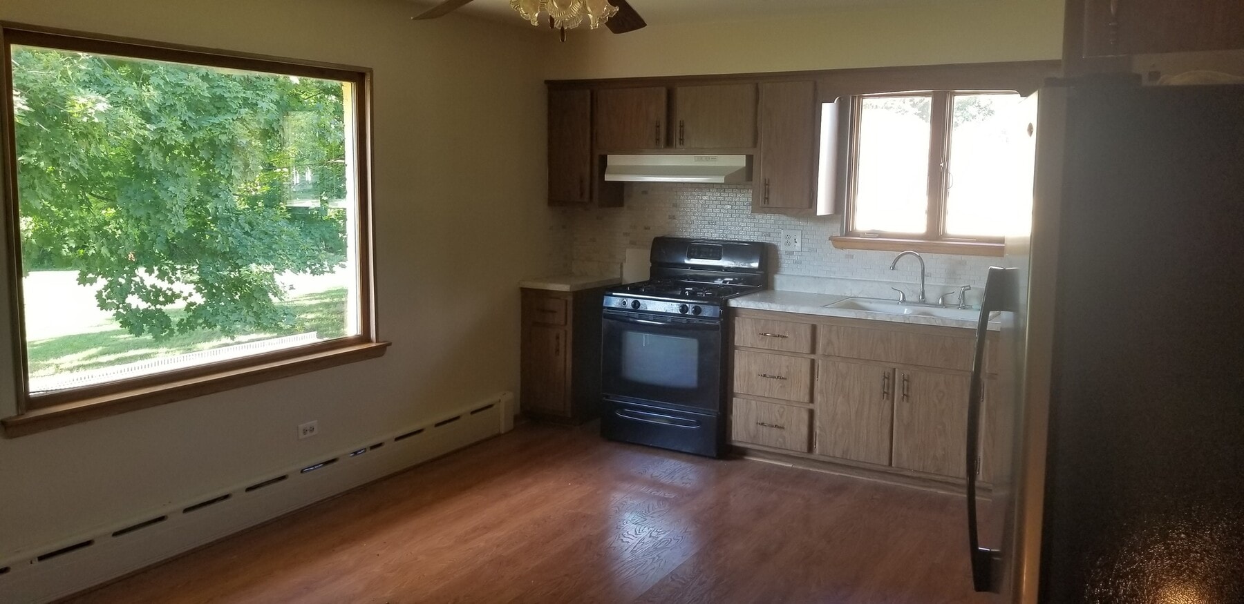 Photo - 1220-1283 83rd St