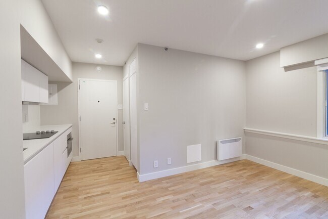 Photo - 3455 Rue Aylmer Unit 203