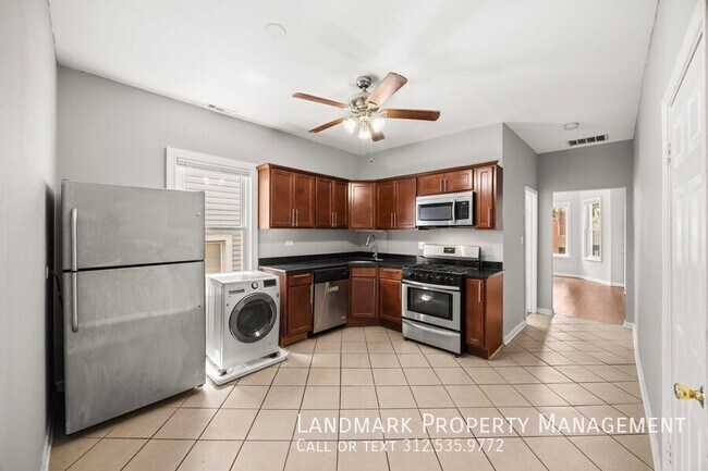 Photo - 2947 N Avers Ave Unit 2