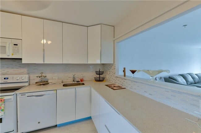 Photo - 2751 N Palm Aire Dr