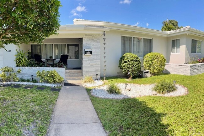 Photo - 411 Alesio Ave