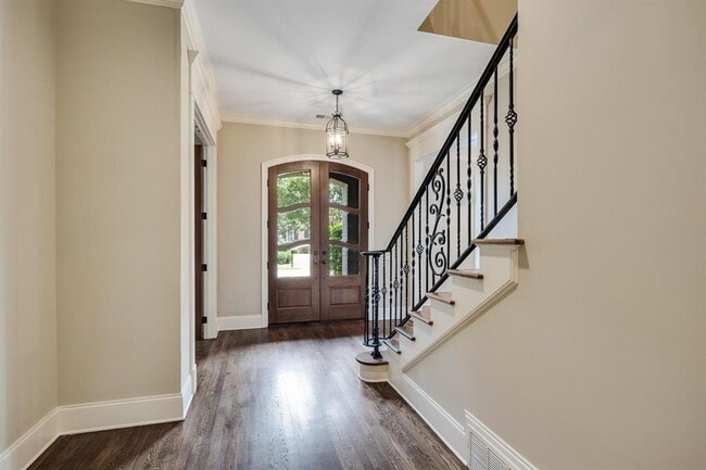 Photo - HOME FOR SALE or rent Gorgeous executive home in gated community!