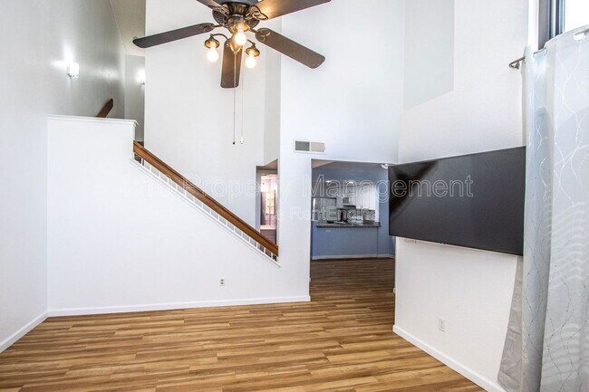 Photo - 1718 S Longmore