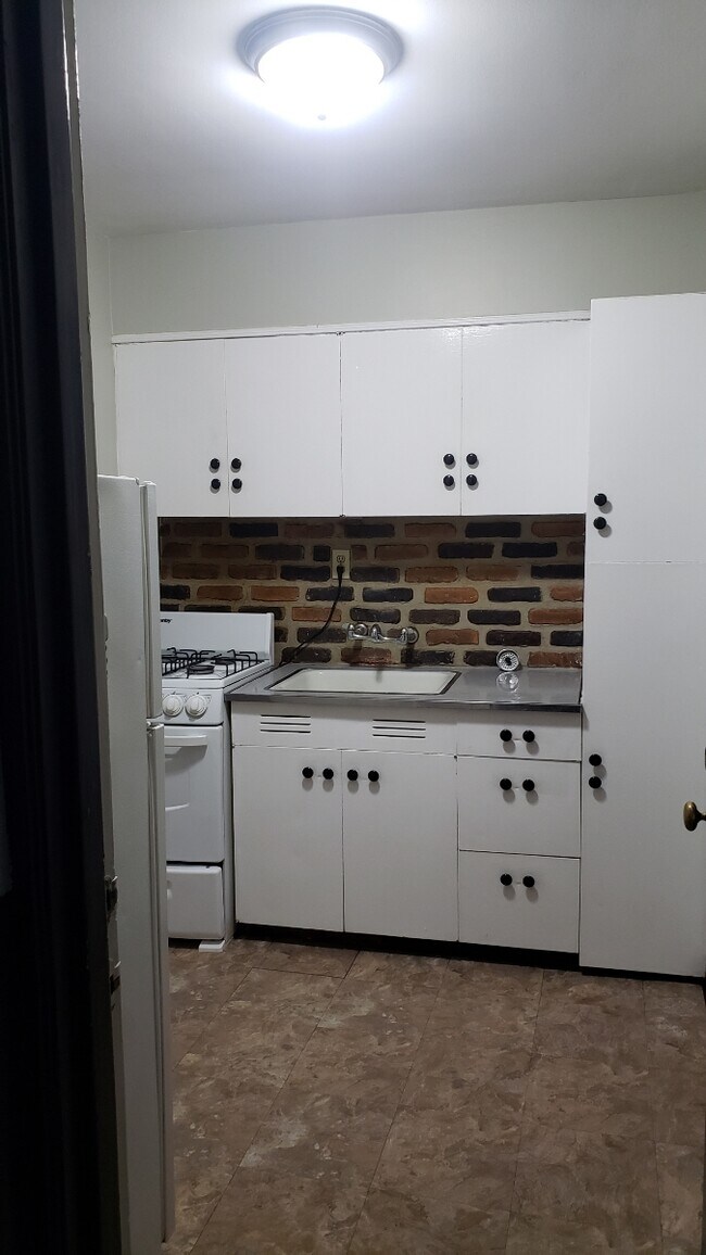 1157 Bryden Rd