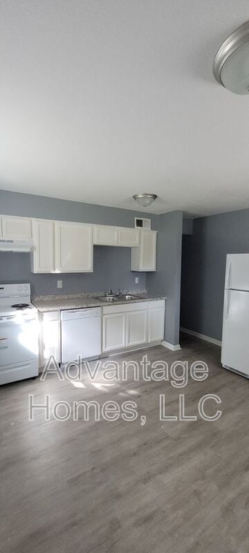 Photo - 700 N 70th St