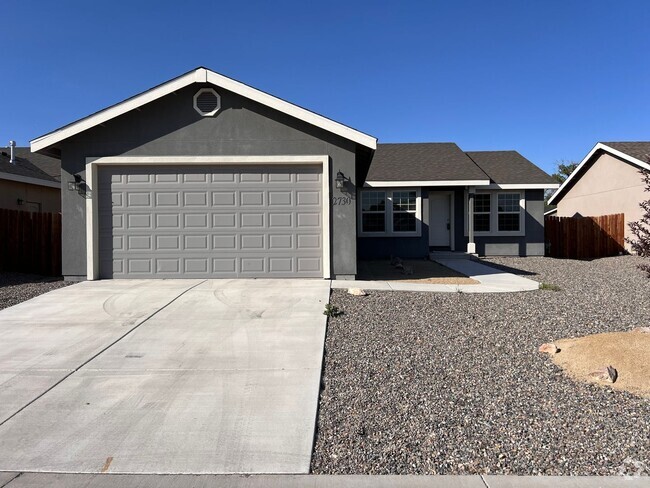 Building Photo - 4 Bedroom 2 Bathroom Fallon Home
