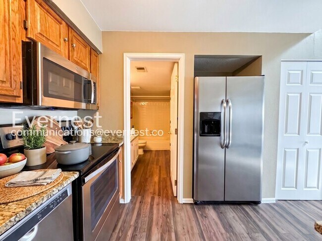 Photo - 12043 W Cross Dr Unit APT 301
